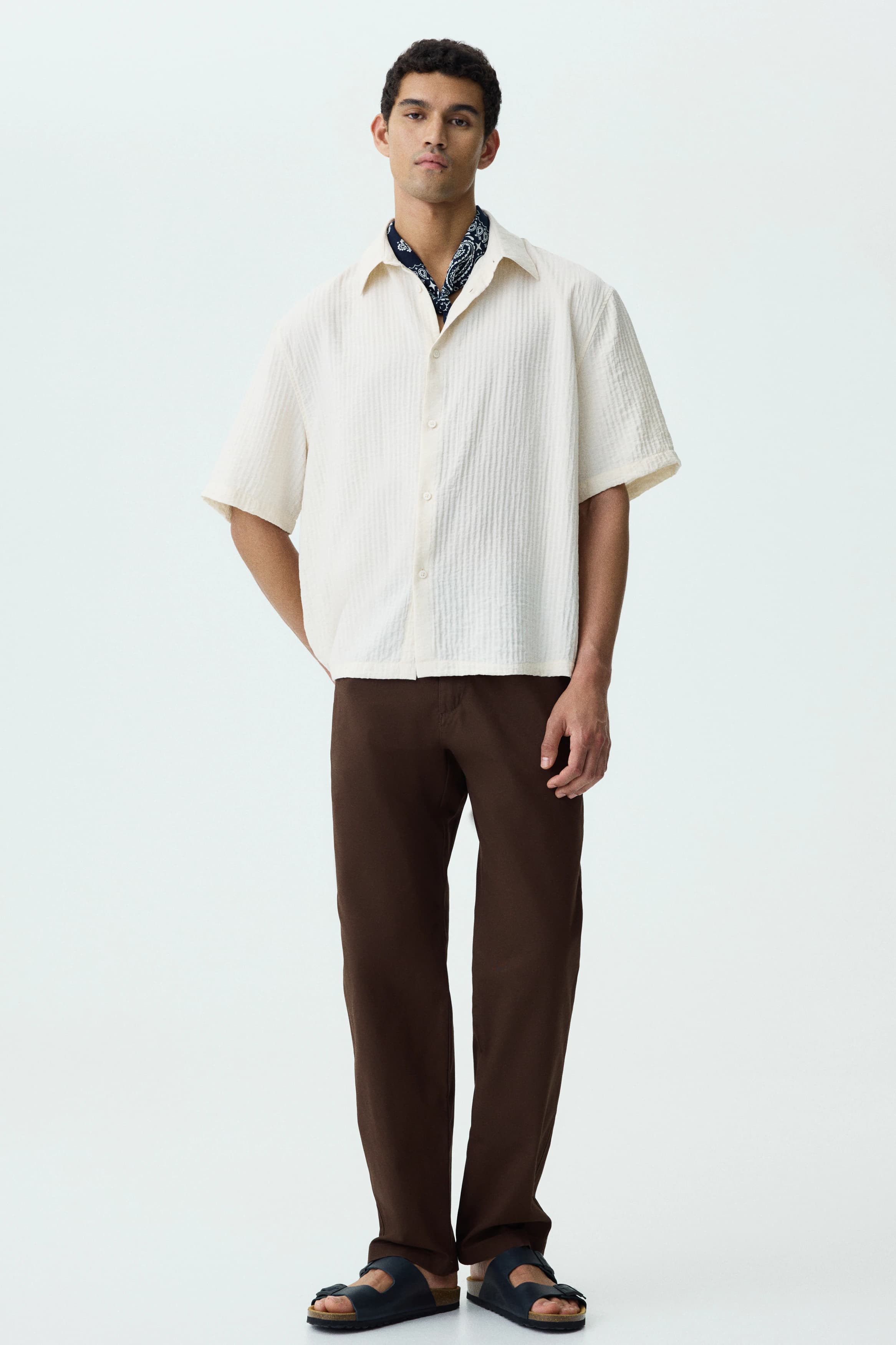 Chino van katoenen twill - Relaxed Fit