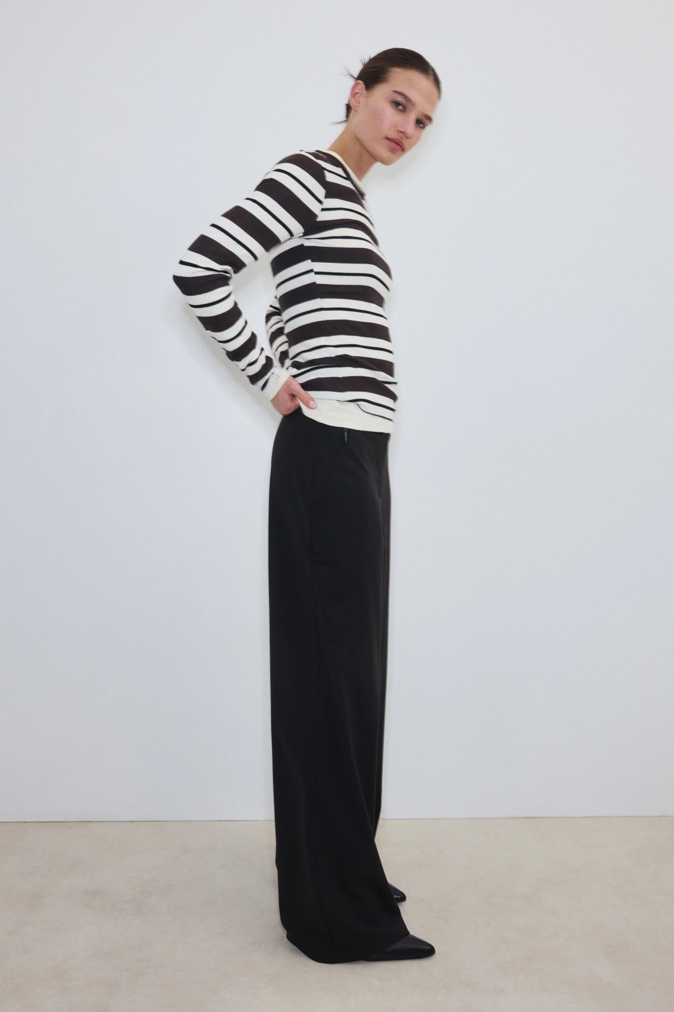Wijde four-way stretch broek