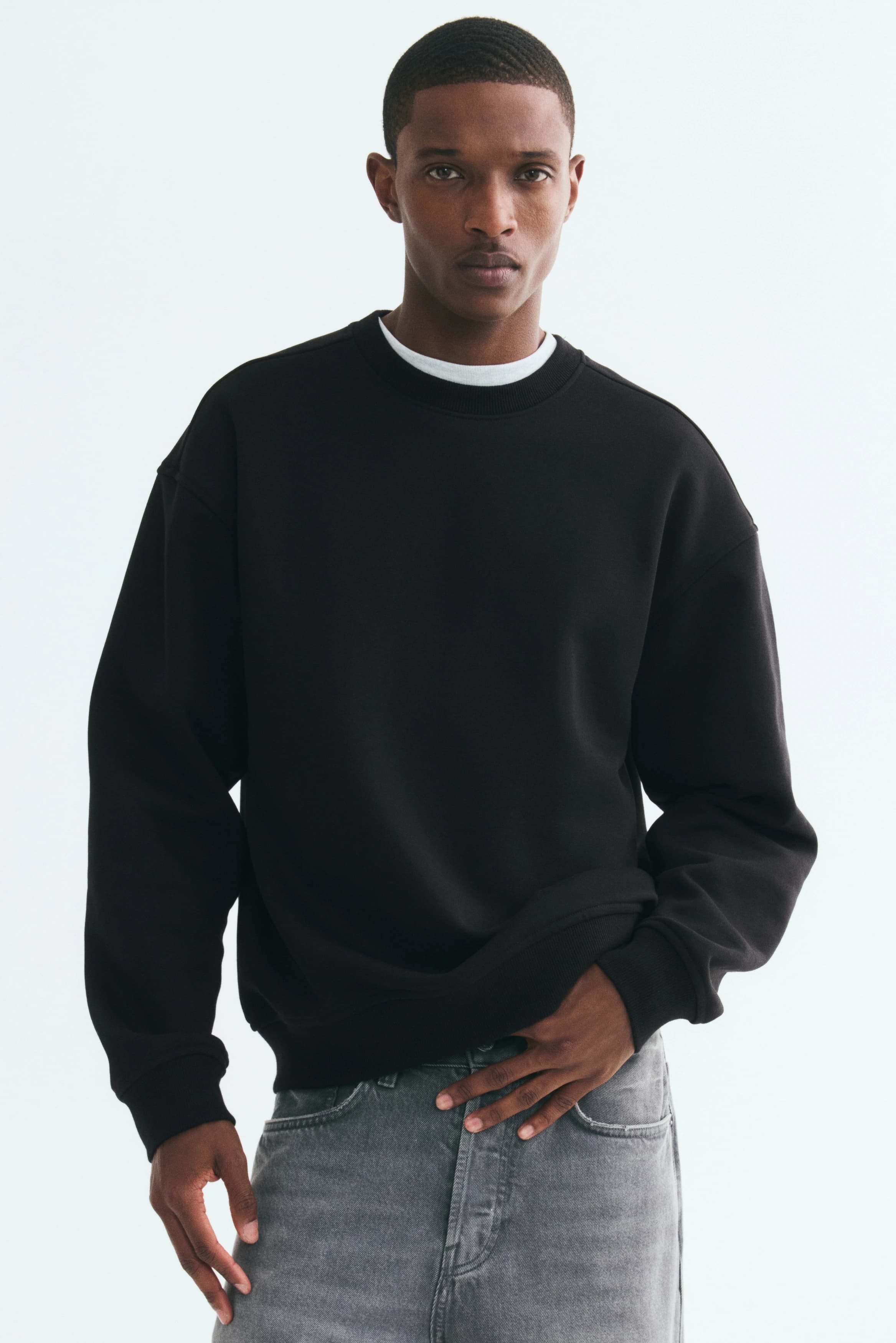 Sweater - Loose Fit