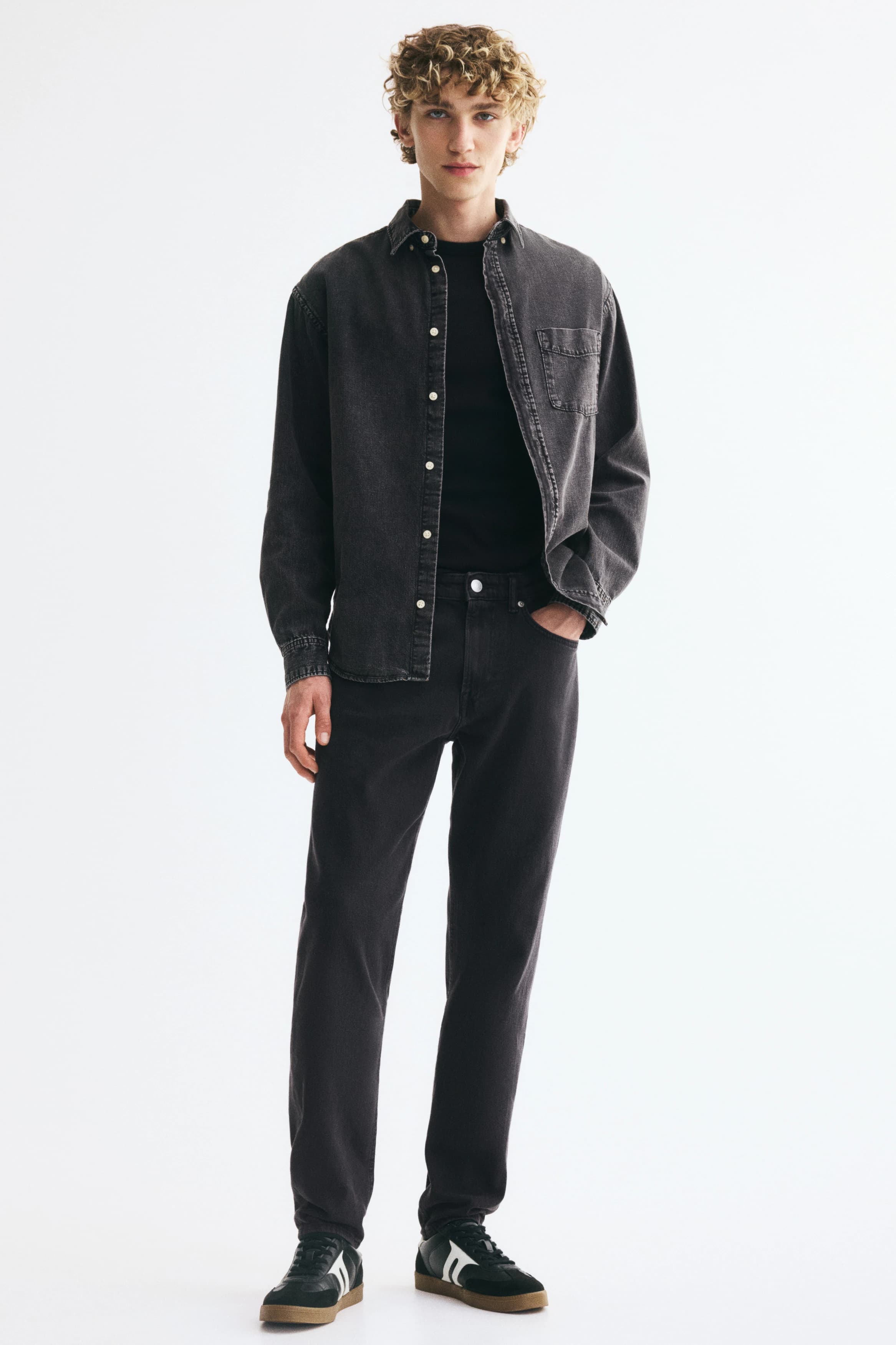 Tapered Jeans